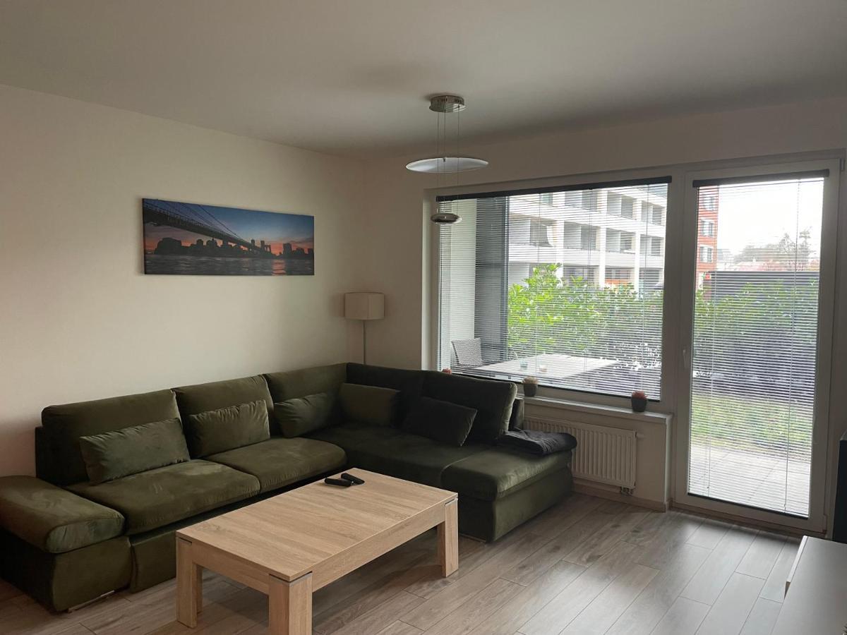 Garden Apartman Radnica - Private Parking Included コシツェ エクステリア 写真