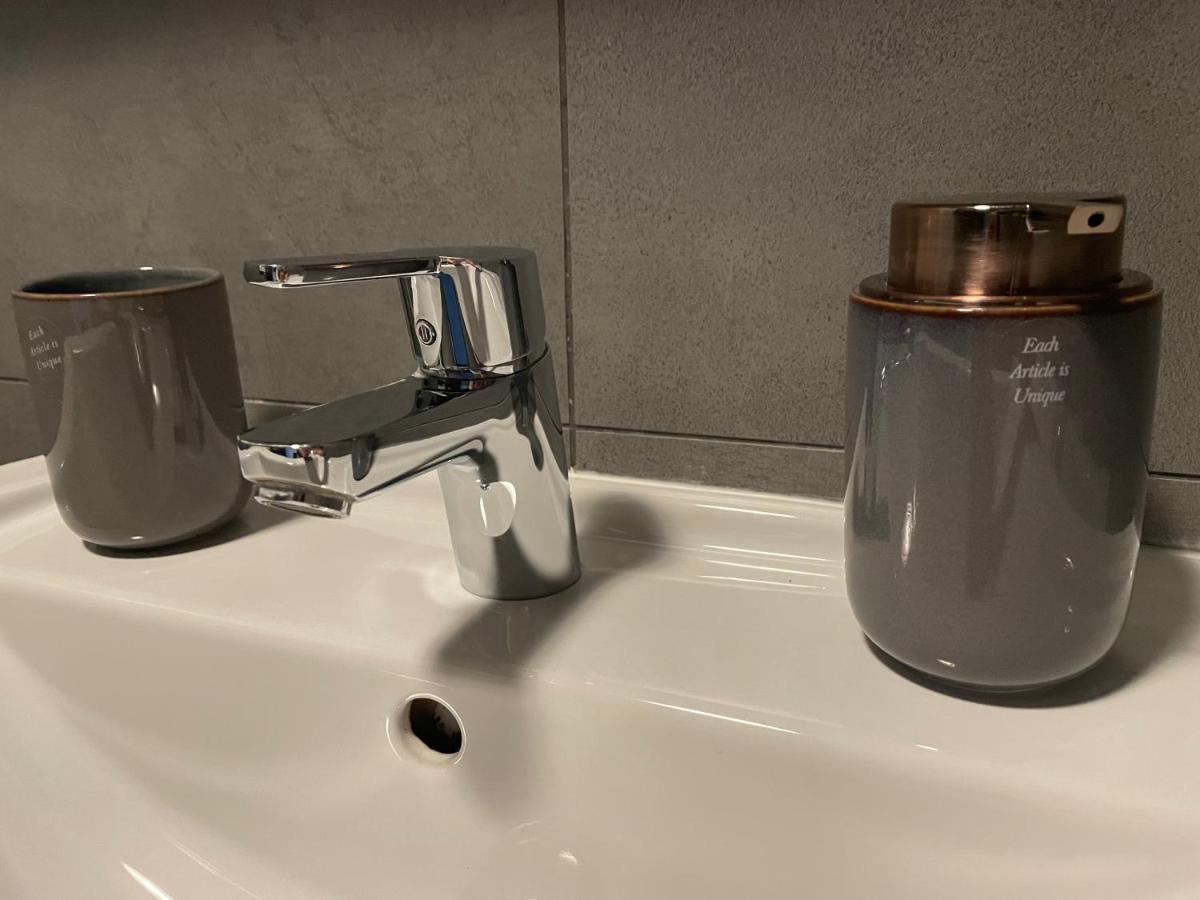 Garden Apartman Radnica - Private Parking Included コシツェ エクステリア 写真