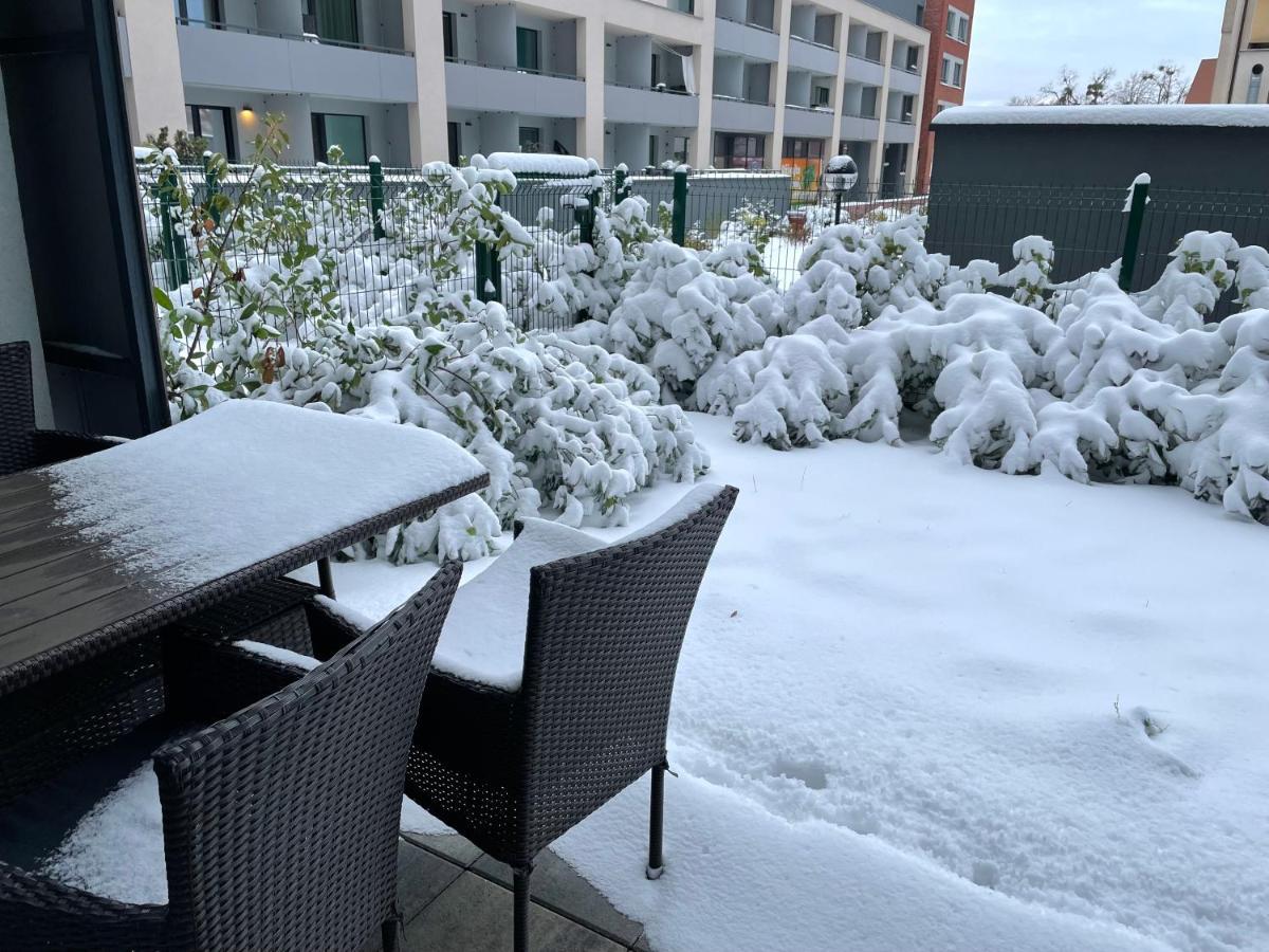 Garden Apartman Radnica - Private Parking Included コシツェ エクステリア 写真